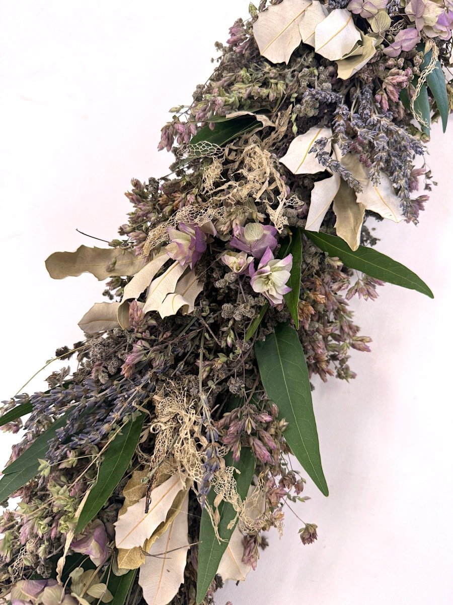 Lacy Oregano Garland - Creekside Farms Beautiful mix of dried herbs and flowers including lavender and oregano blooms garland 6'