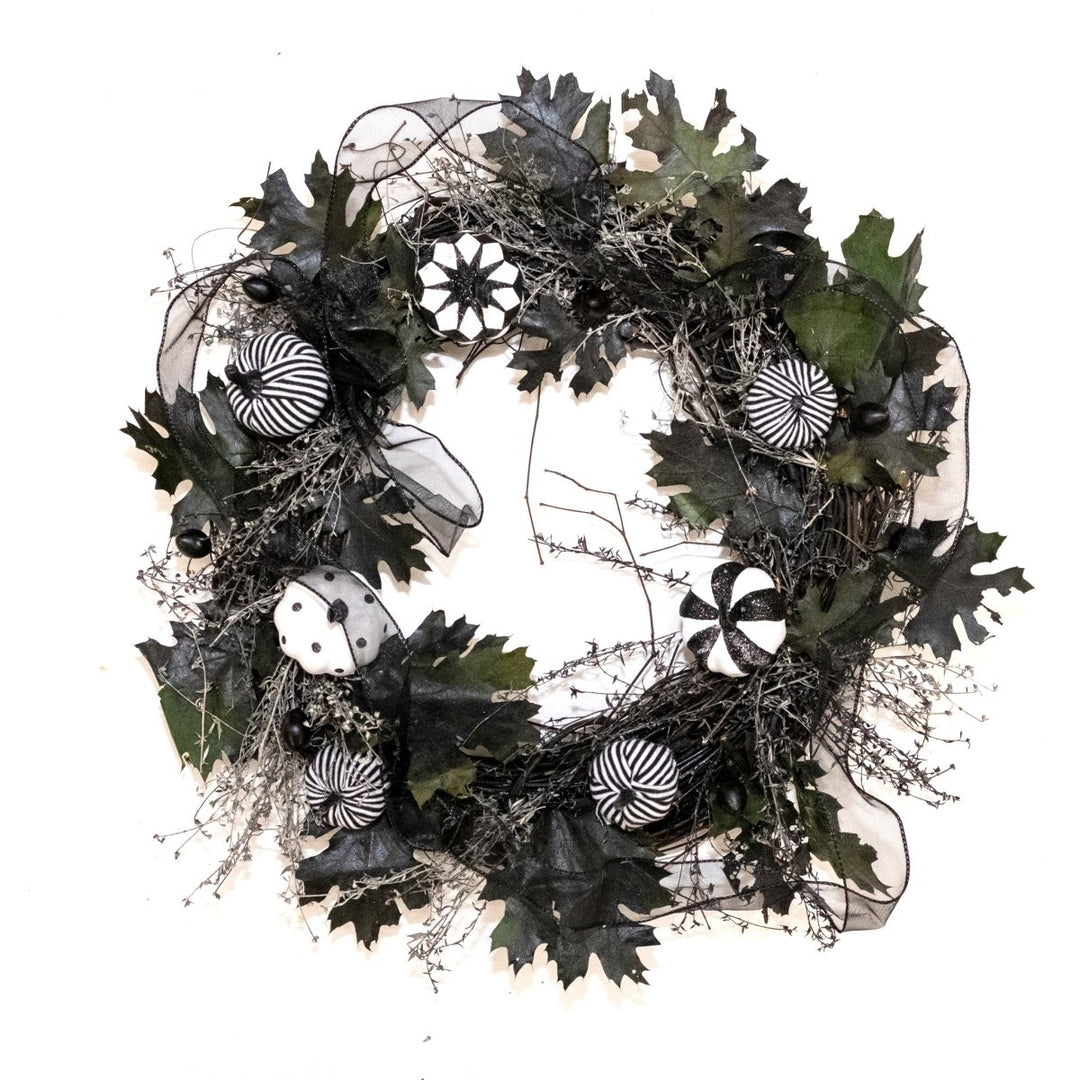 Spooky Halloween Wreath - Creekside Farms A spooky combination of natural and faux elements wreath 18"